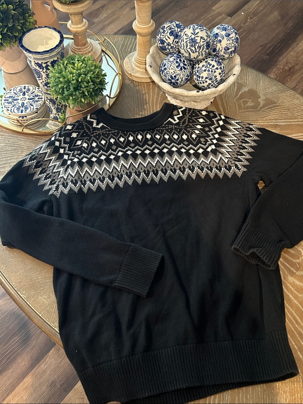 Men's GAP Black Crewneck Sweater with White Fair Isle Yoke Small